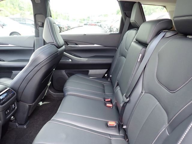 Used 2024 INFINITI QX60 Sensory AWD/4WD image 14