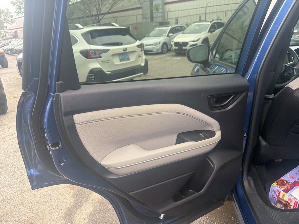 Used 2026 Subaru Forester Premium AWD/4WD image 6