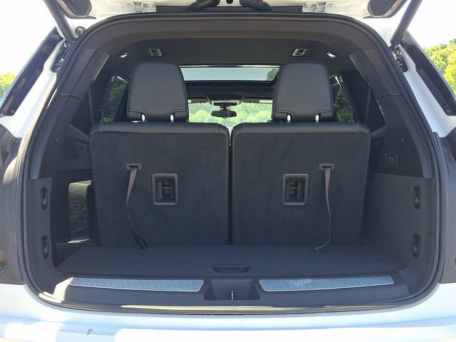 Certified 2025 Cadillac XT6 Luxury AWD/4WD image 28