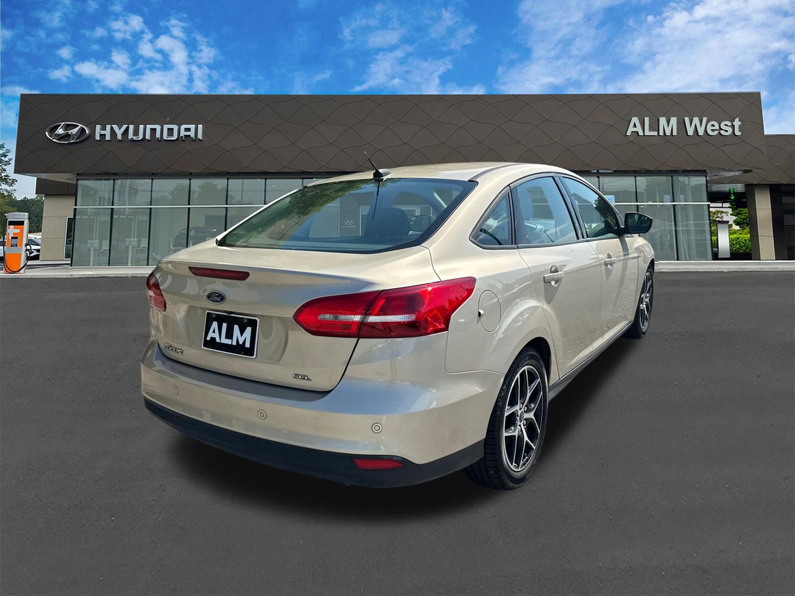 Used 2018 Ford Focus SEL FWD image 5