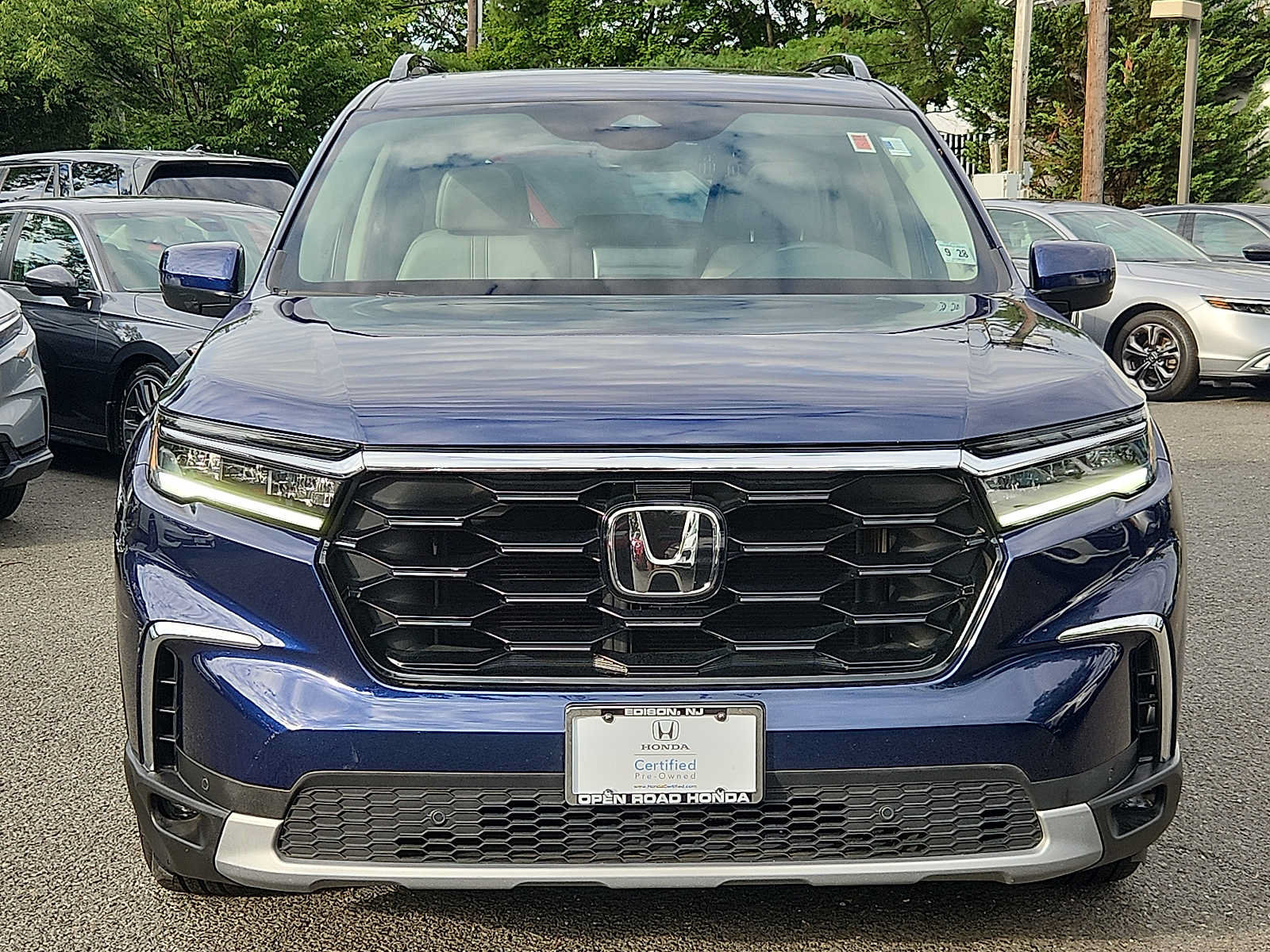 Certified 2023 Honda Pilot Touring image 2
