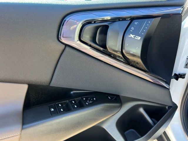 Used 2025 BMW X3 xDrive30i w/ Premium Package image 28