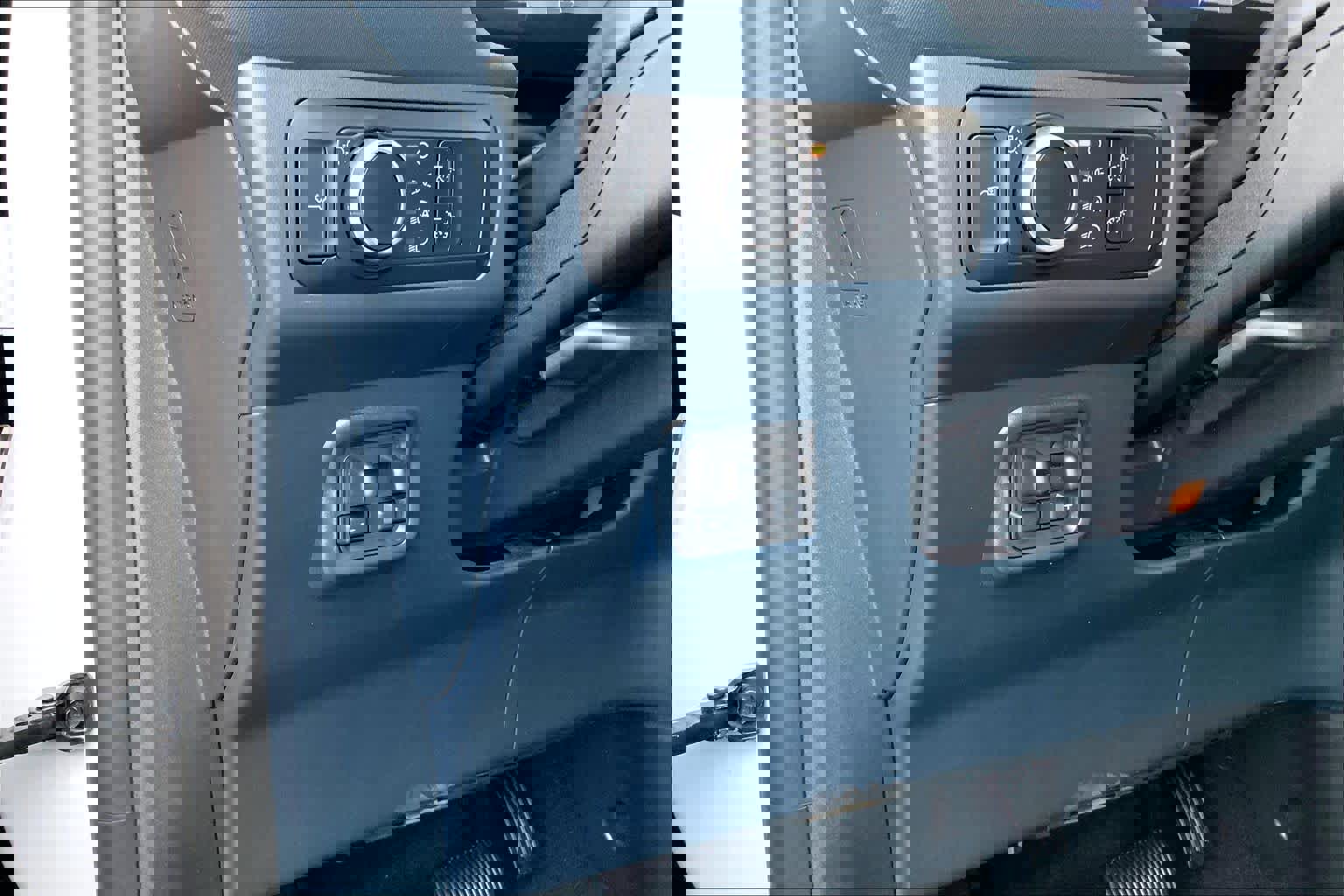 Used 2025 Ford Maverick XLT w/ XLT Luxury Package image 36