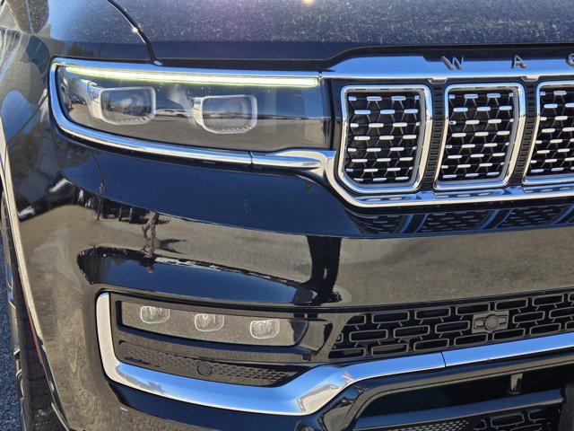 Used 2022 Jeep Grand Wagoneer Series III w/ Rear Seat Video Group 1 image 3