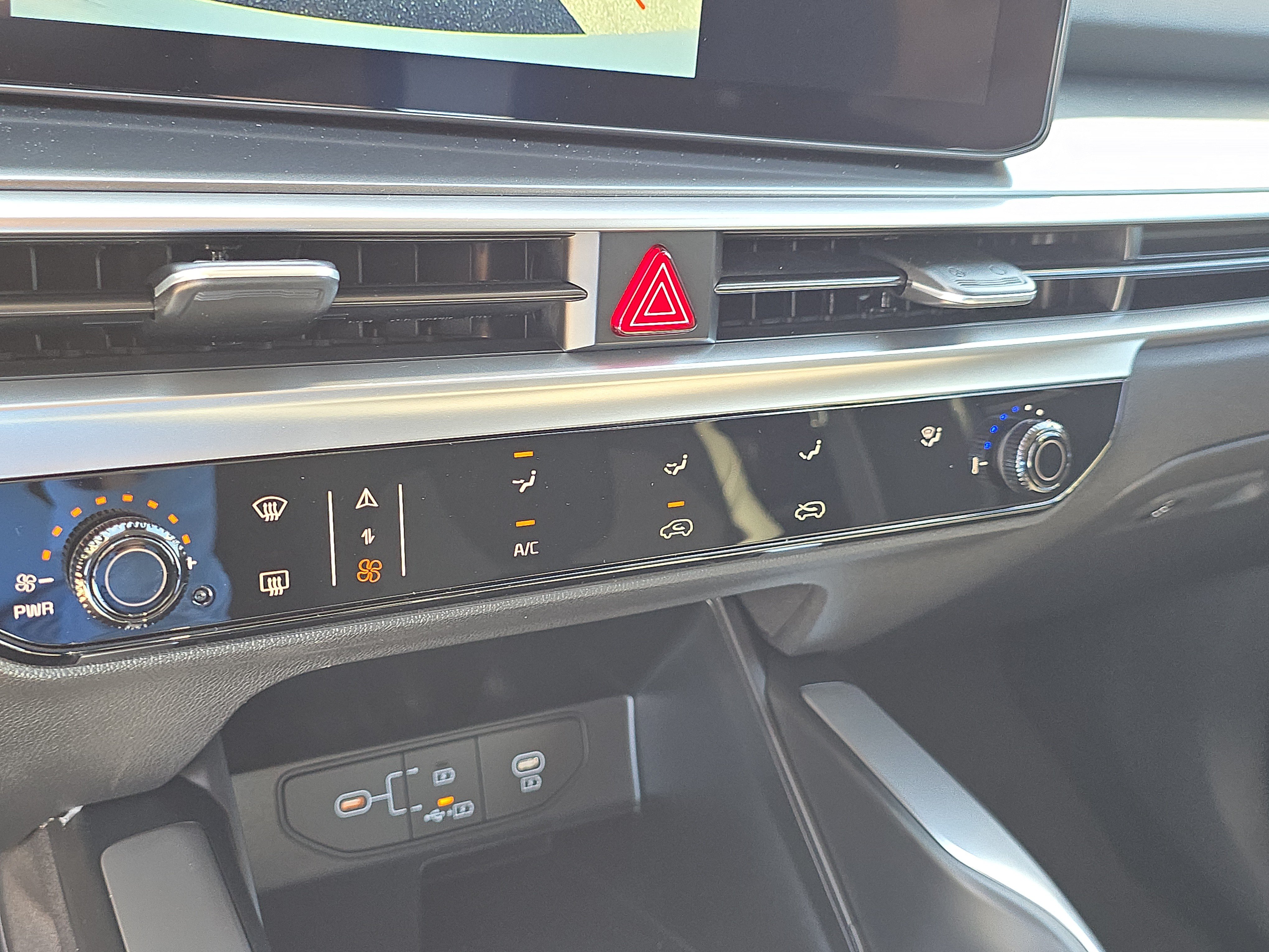 New 2026 Kia Sorento LX FWD image 24
