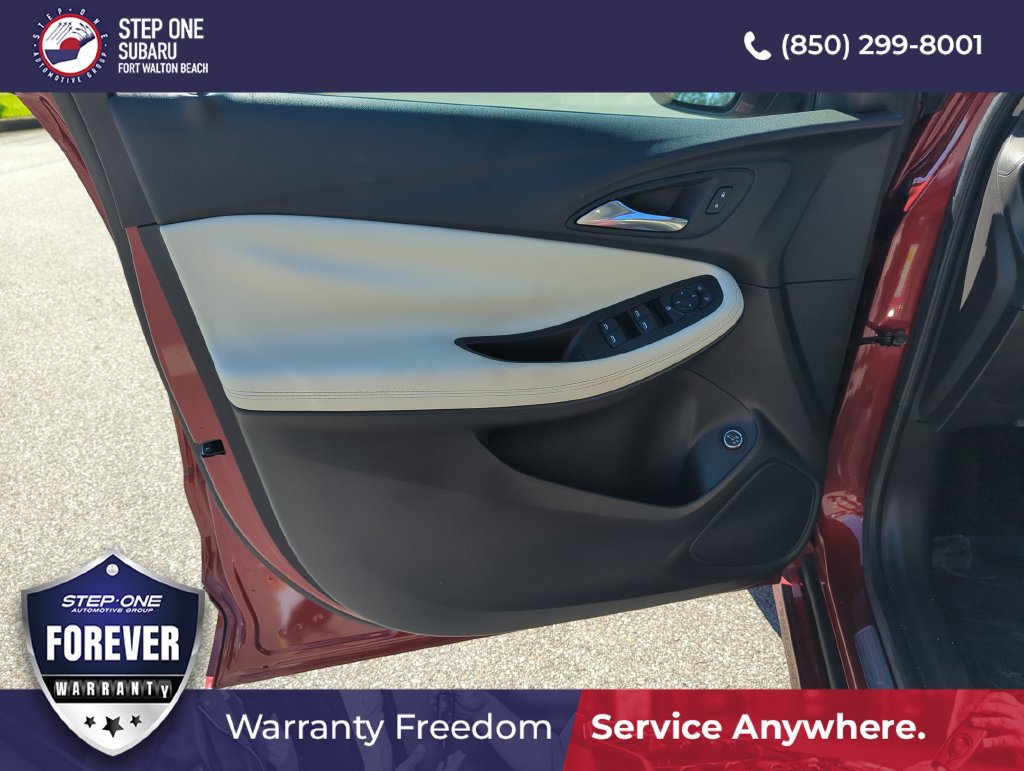 Used 2022 Buick Encore GX Select w/ Sport Touring Package FWD image 18