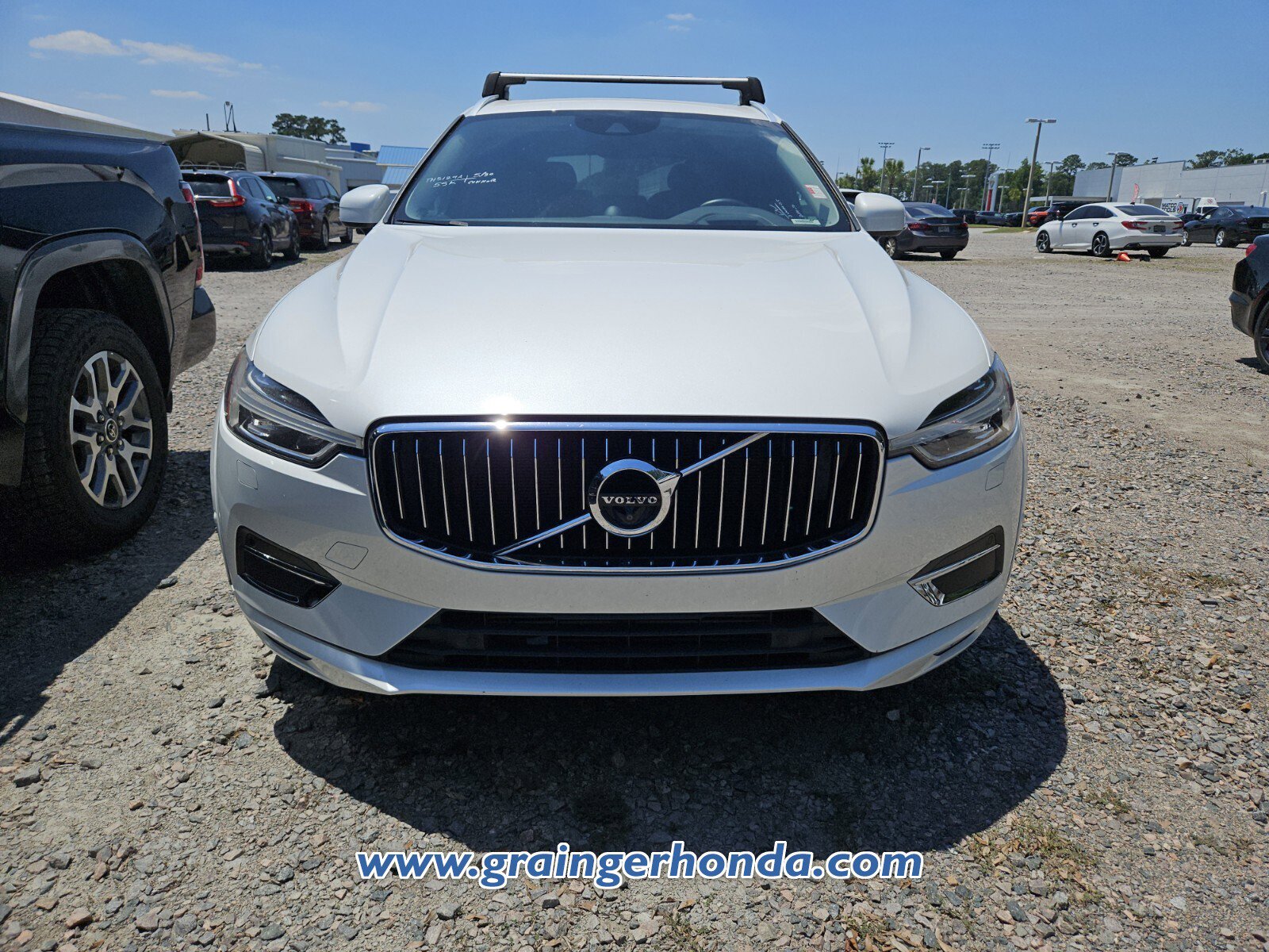 Used 2019 Volvo XC60 T6 Inscription w/ Protection Package Premier AWD/4WD image 3