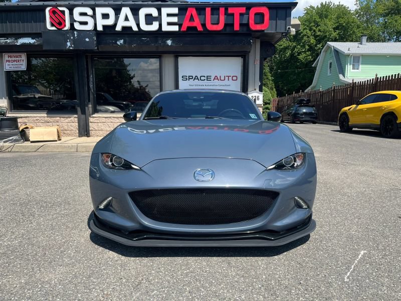Used 2021 MAZDA MX-5 Miata RF Club RWD image 2
