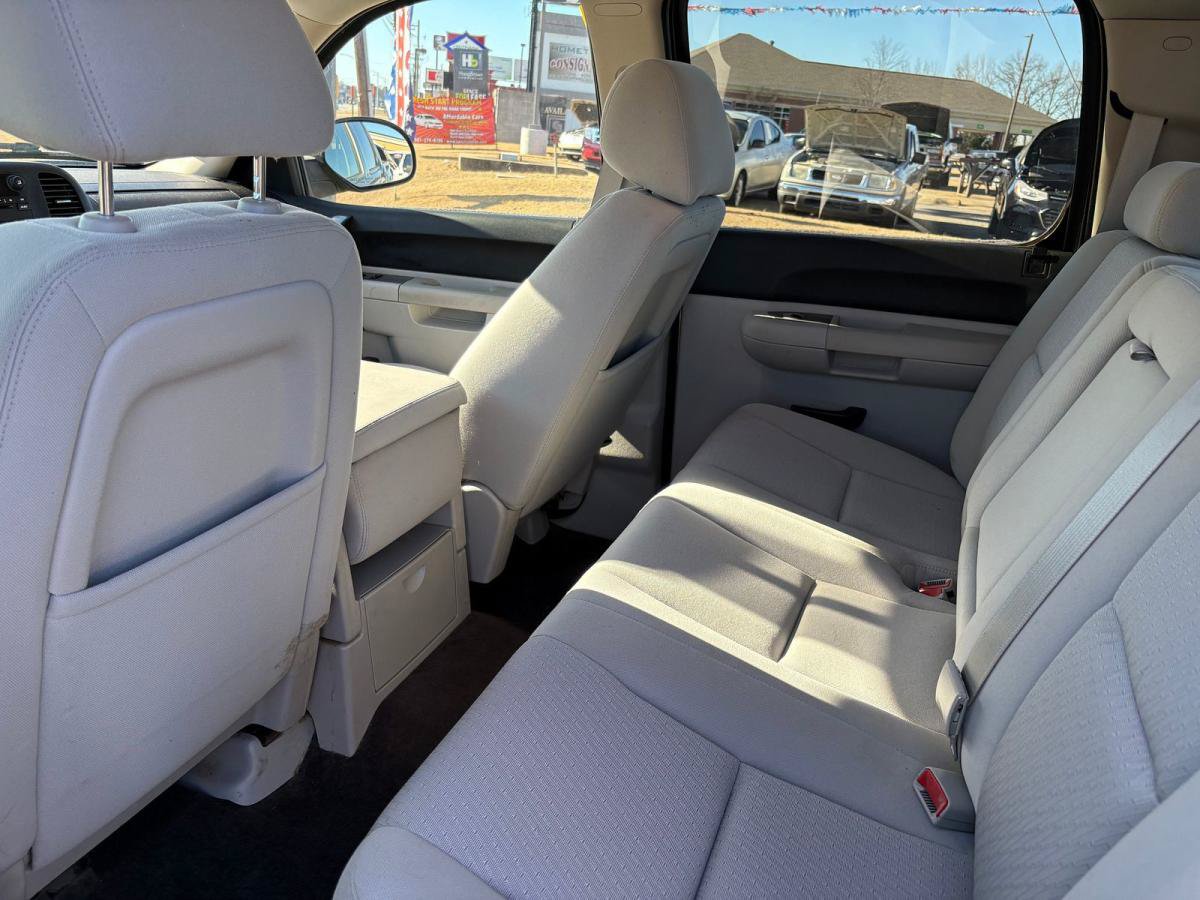 Used 2011 Chevrolet Silverado 1500 LT w/ All-Star Edition AWD/4WD image 8