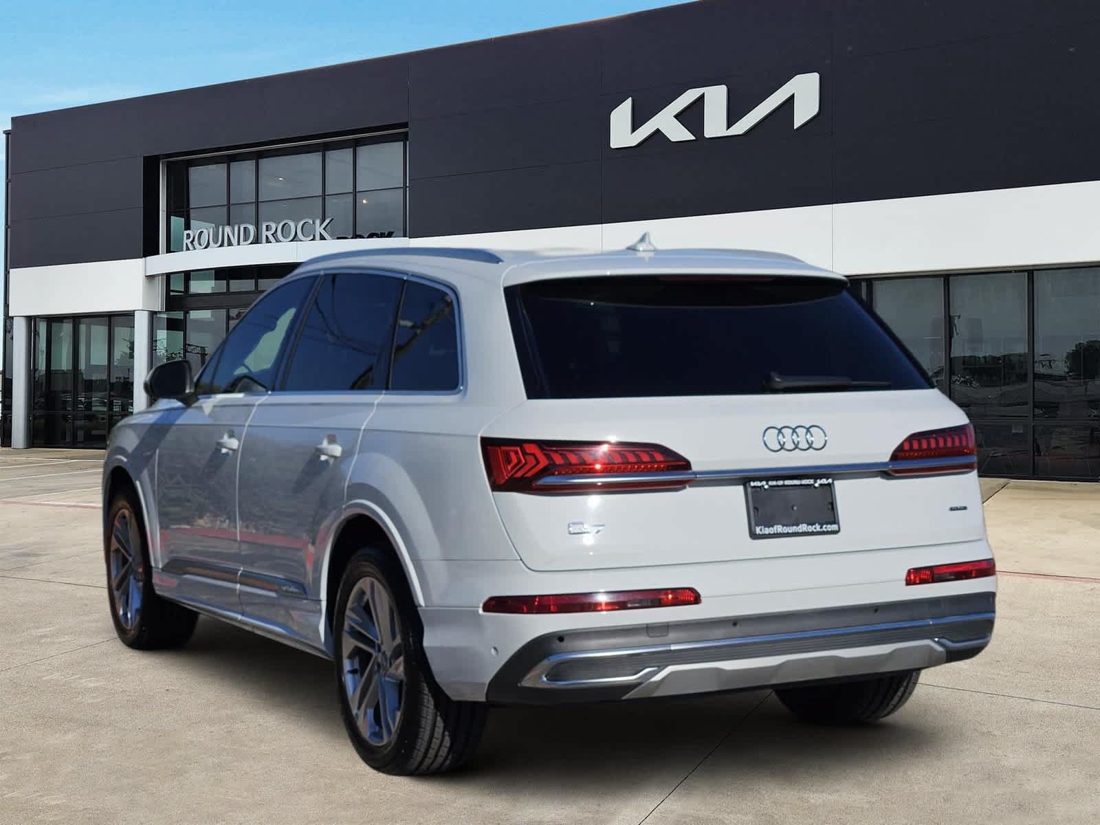 Used 2020 Audi Q7 2.0T Premium Plus w/ Premium Plus Package AWD/4WD image 5
