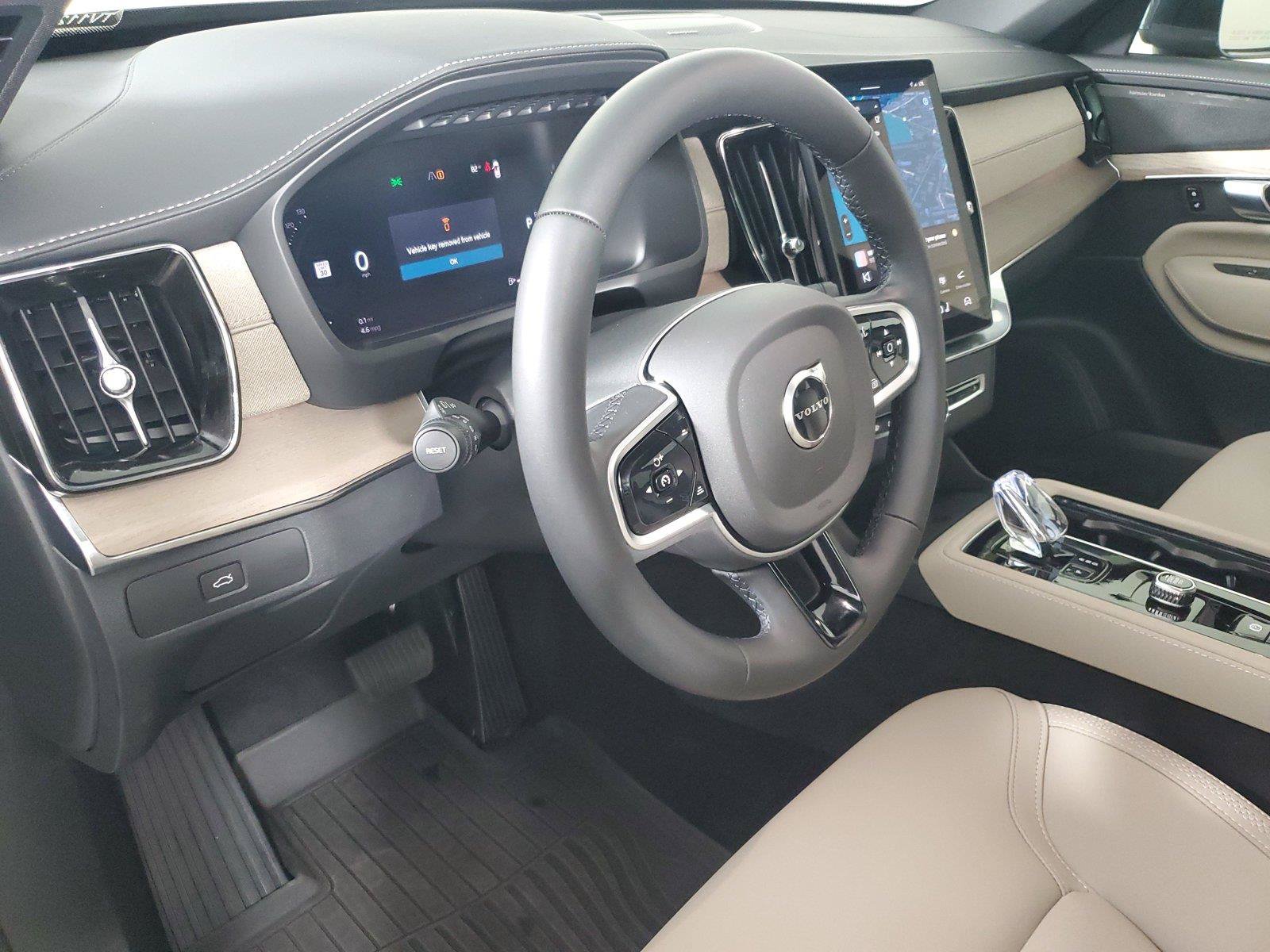Certified 2026 Volvo XC90 B6 Plus w/ Protection Package Premier AWD/4WD image 24