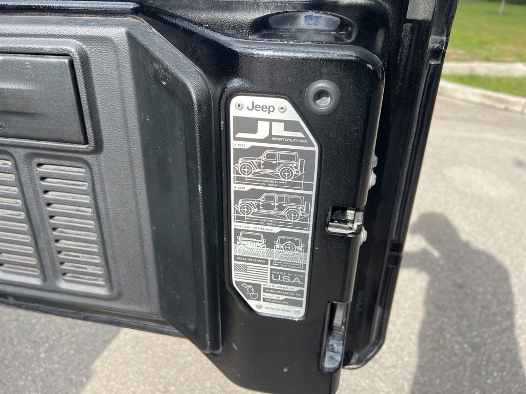 Certified 2018 Jeep Wrangler Sport AWD/4WD image 35