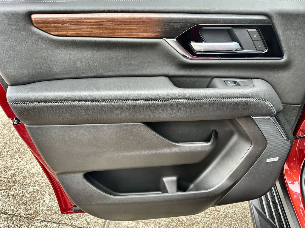 New 2026 GMC Yukon XL Denali w/ Advanced Technology Package image 15