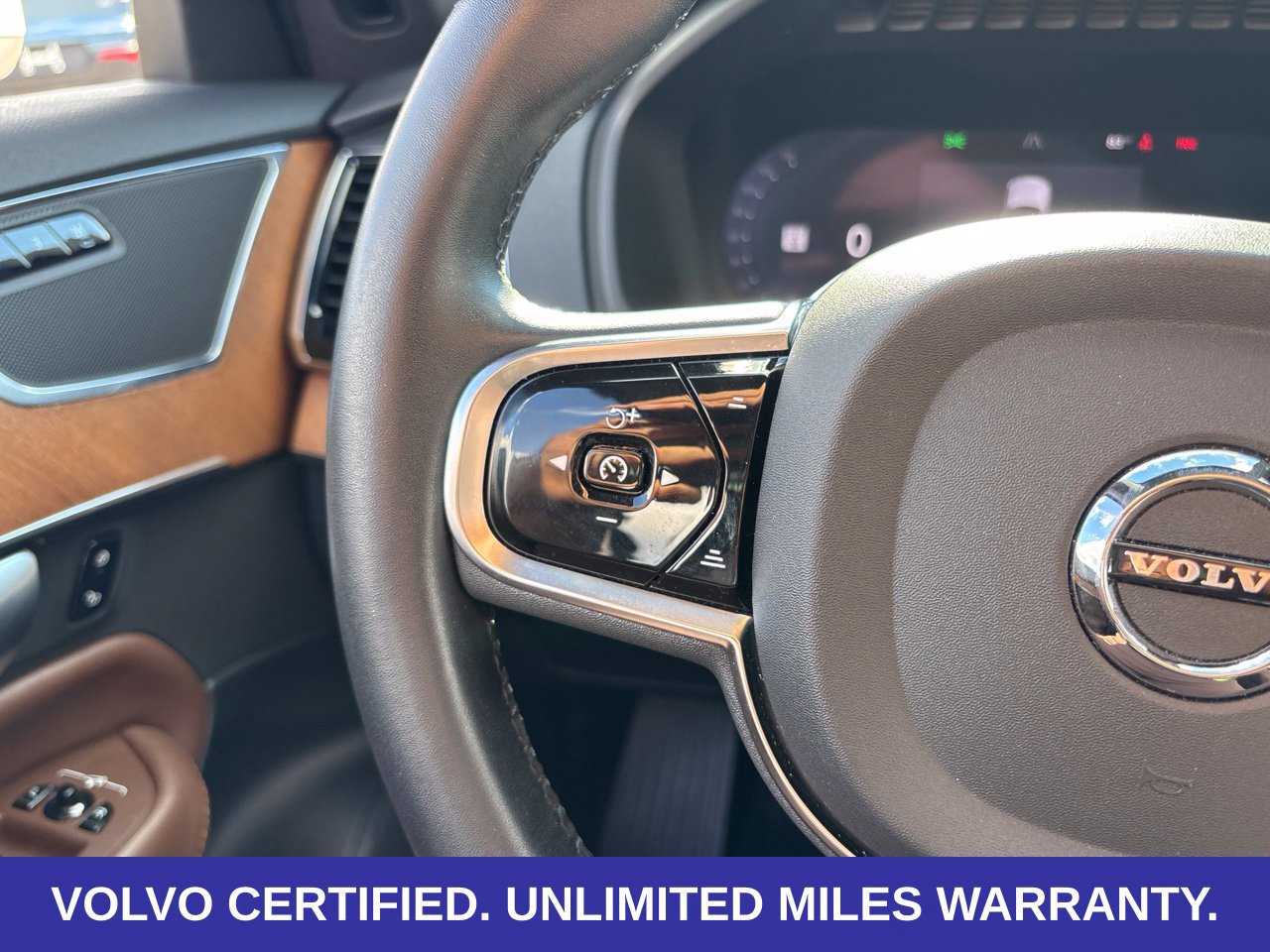 Certified 2024 Volvo XC90 B5 Plus w/ Protection Package Premier AWD/4WD image 27