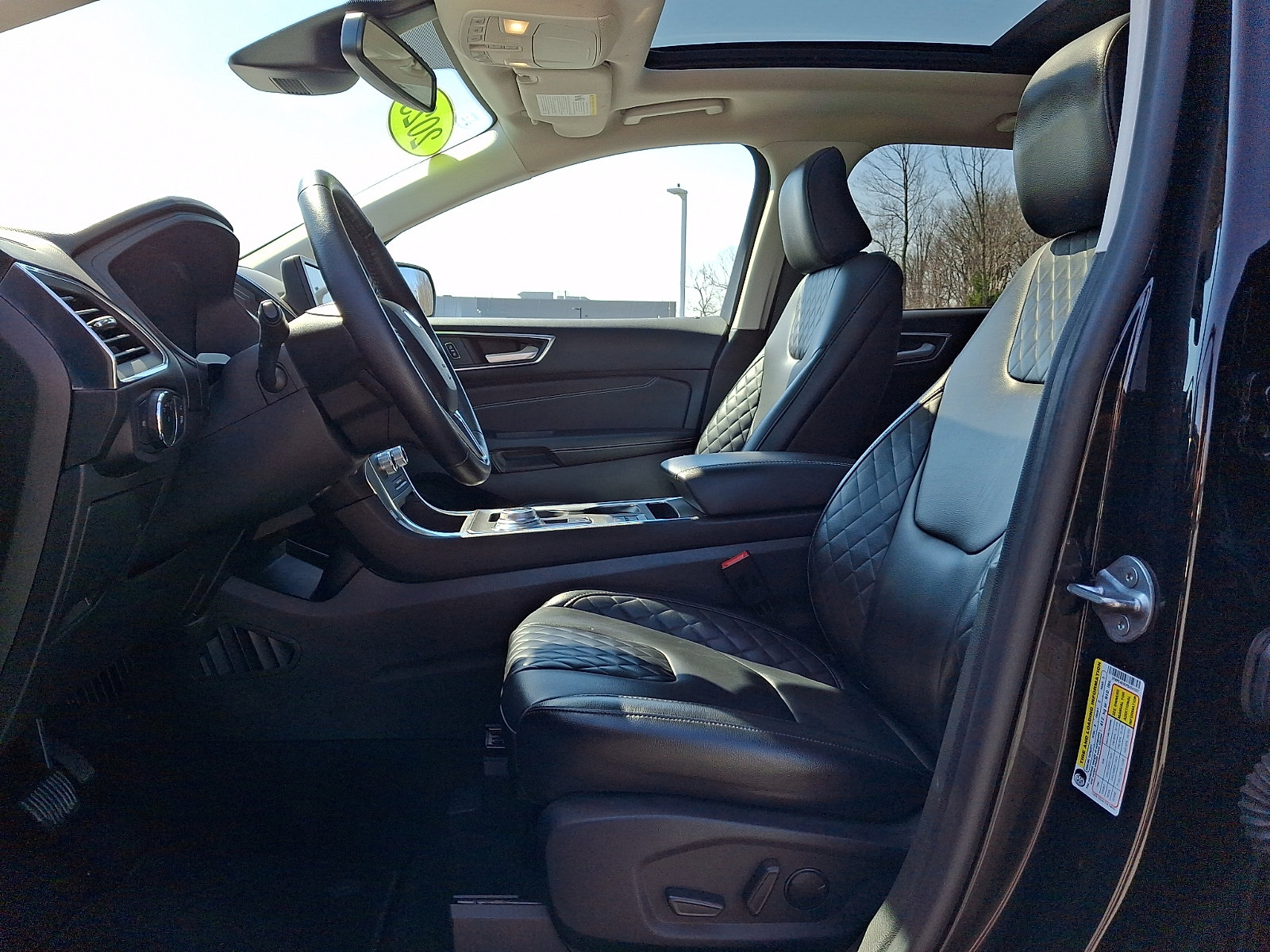 Certified 2023 Ford Edge Titanium AWD/4WD image 13