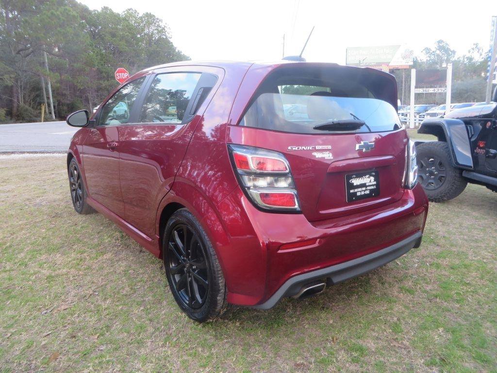 Used 2018 Chevrolet Sonic LT w/ Fun and Sun Package image 8