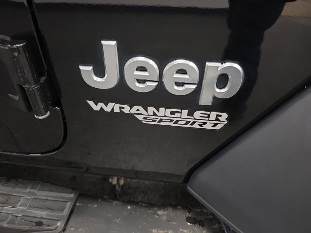 Used 2019 Jeep Wrangler Sport AWD/4WD image 15