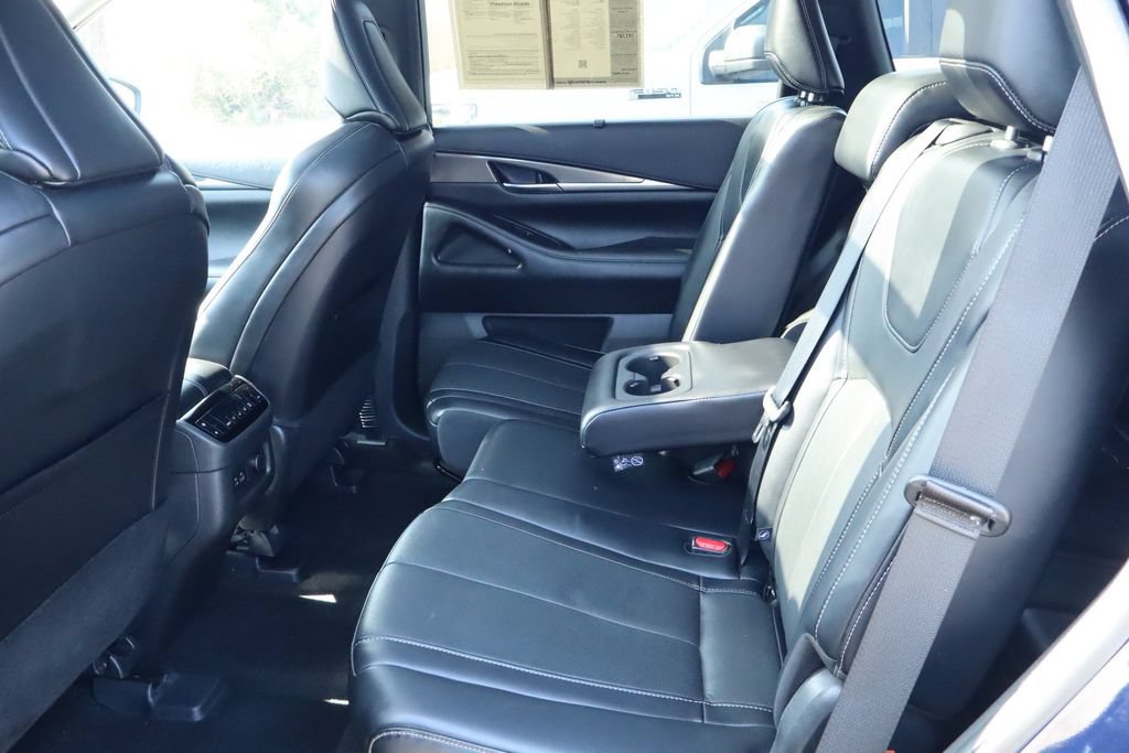 Used 2023 INFINITI QX60 Luxe w/ Cargo Package FWD image 31