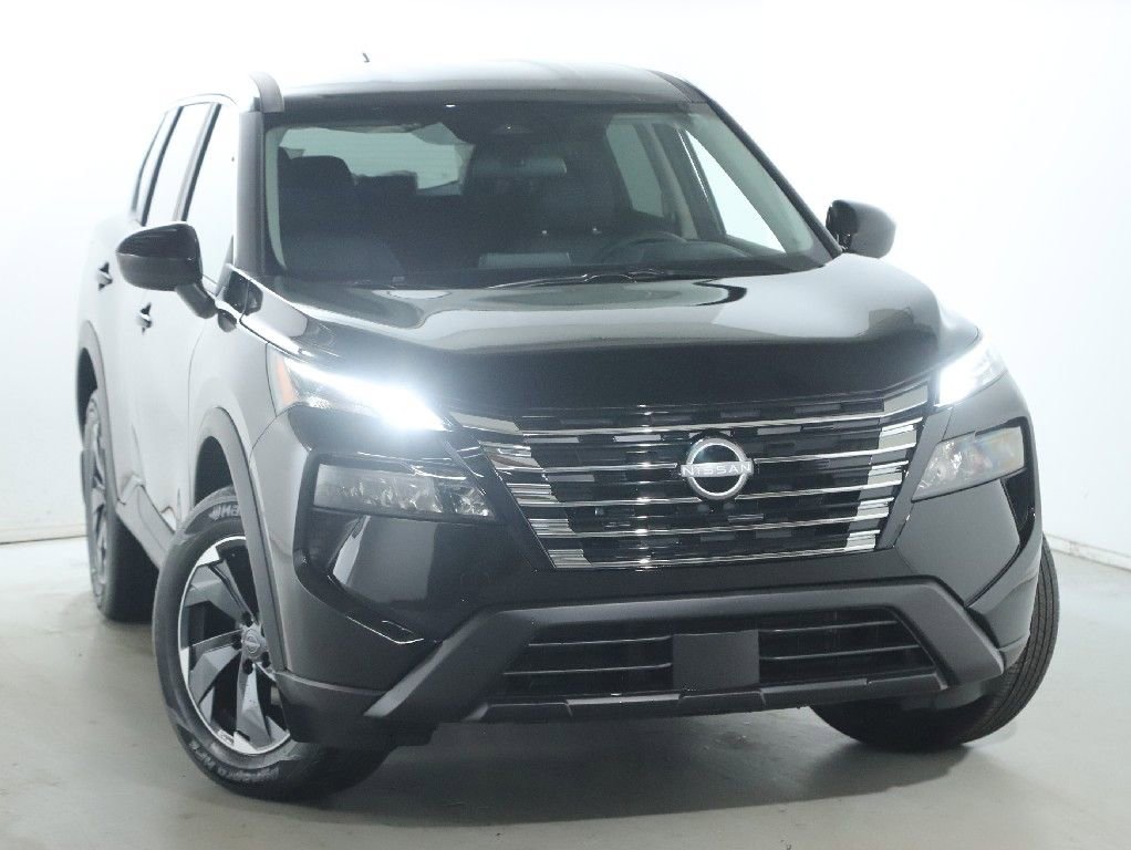 Certified 2026 Nissan Rogue SV image 2