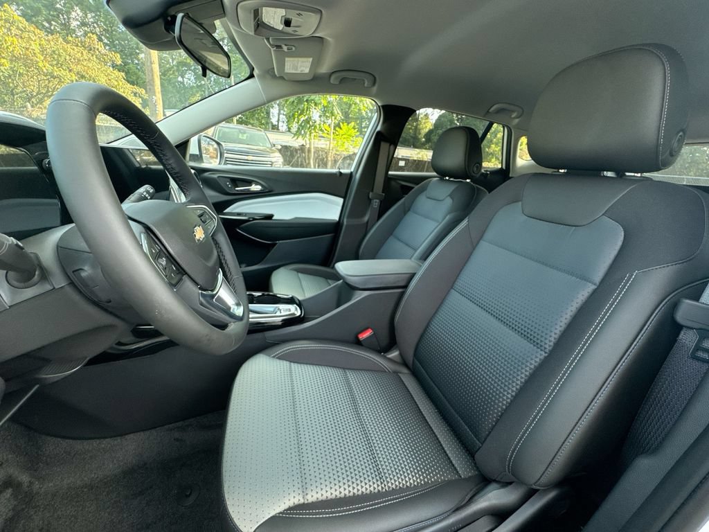 New 2026 Chevrolet Trax LT w/ LT Convenience Package FWD image 13
