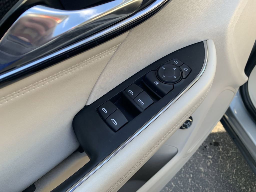 Used 2023 Buick Envision Preferred image 15