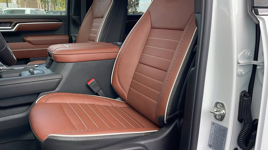 New 2026 GMC Sierra 3500 Denali Ultimate AWD/4WD image 12