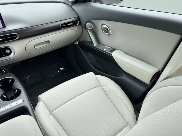 New 2026 Genesis GV60 RWD image 19