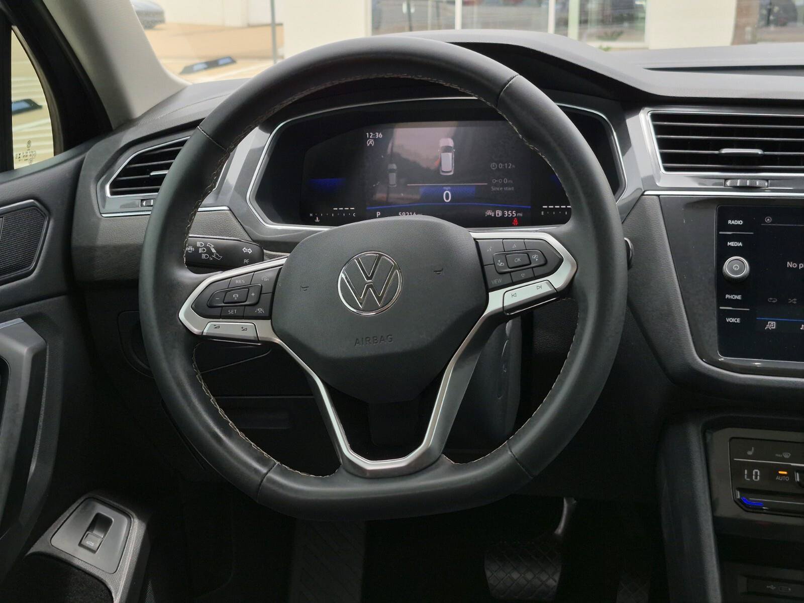 Used 2023 Volkswagen Tiguan SE FWD image 18