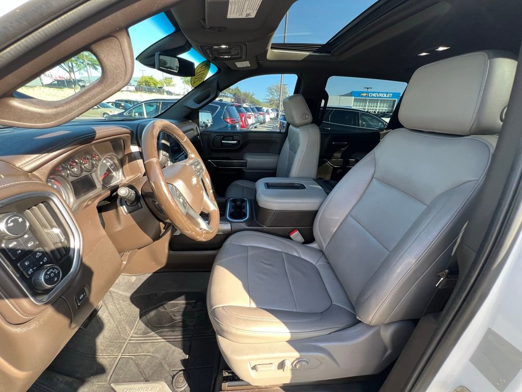 Used 2019 Chevrolet Silverado 1500 LTZ w/ LTZ Premium Package AWD/4WD image 18