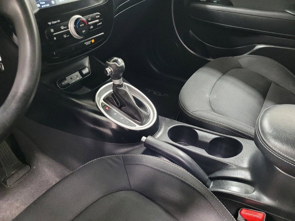Used 2019 Kia Soul + FWD image 26