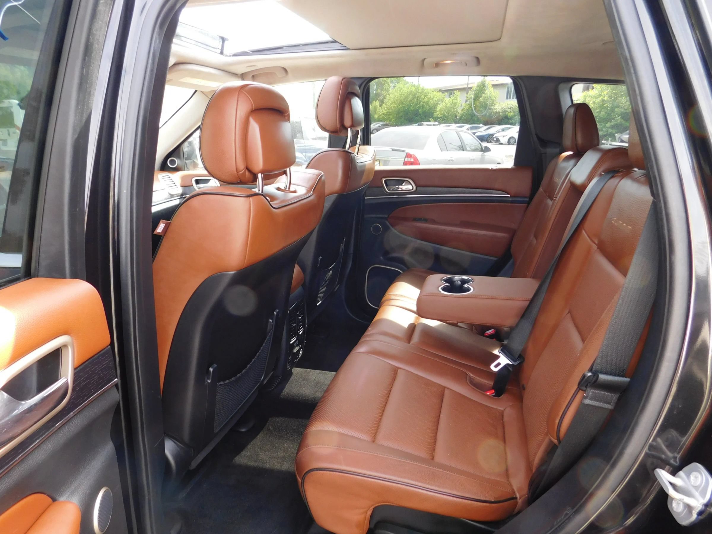 Used 2015 Jeep Grand Cherokee Summit w/ Platinum Series Group AWD/4WD image 12
