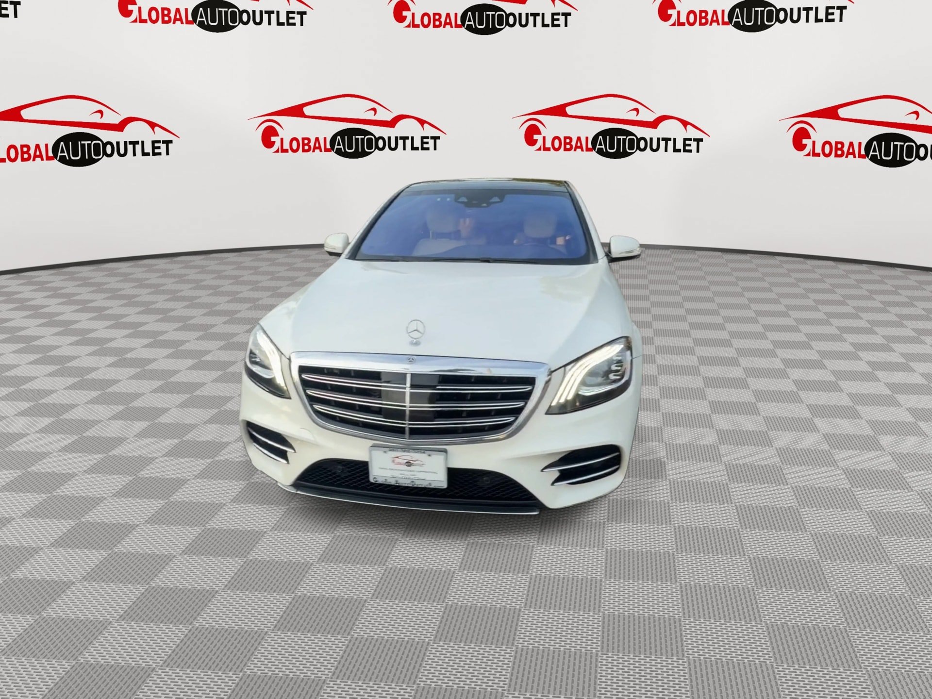 Used 2019 Mercedes-Benz S 560 4MATIC Sedan image 3