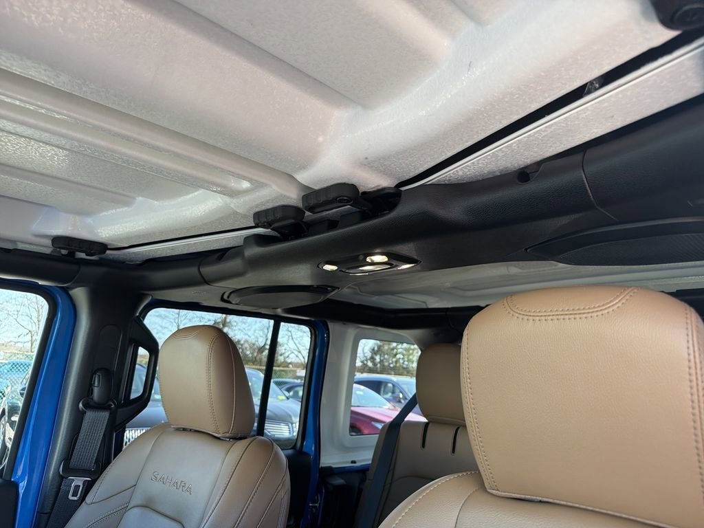 Used 2023 Jeep Wrangler Unlimited Sahara w/ Cold Weather Group AWD/4WD image 29