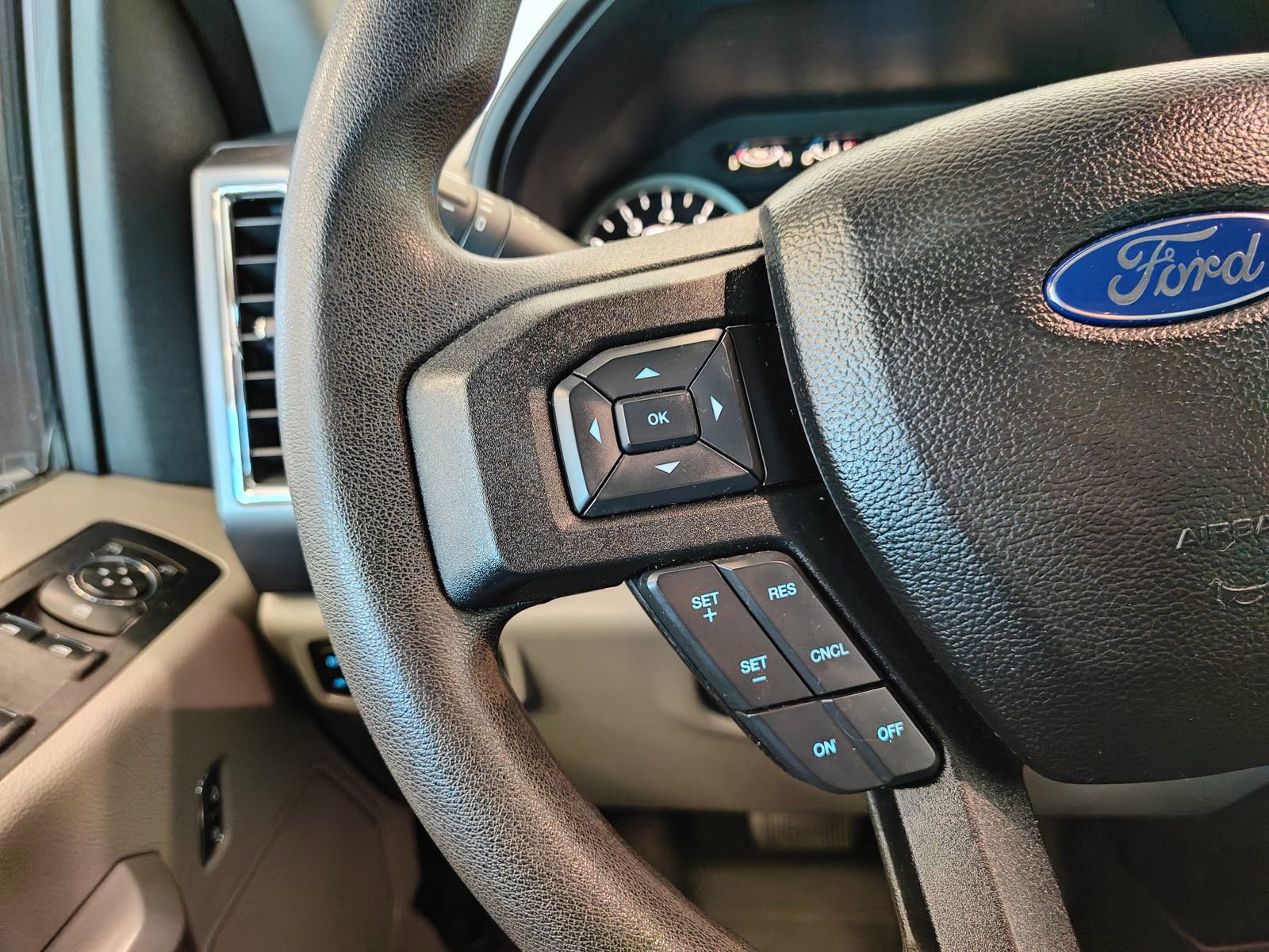 Used 2016 Ford F150 XLT image 15