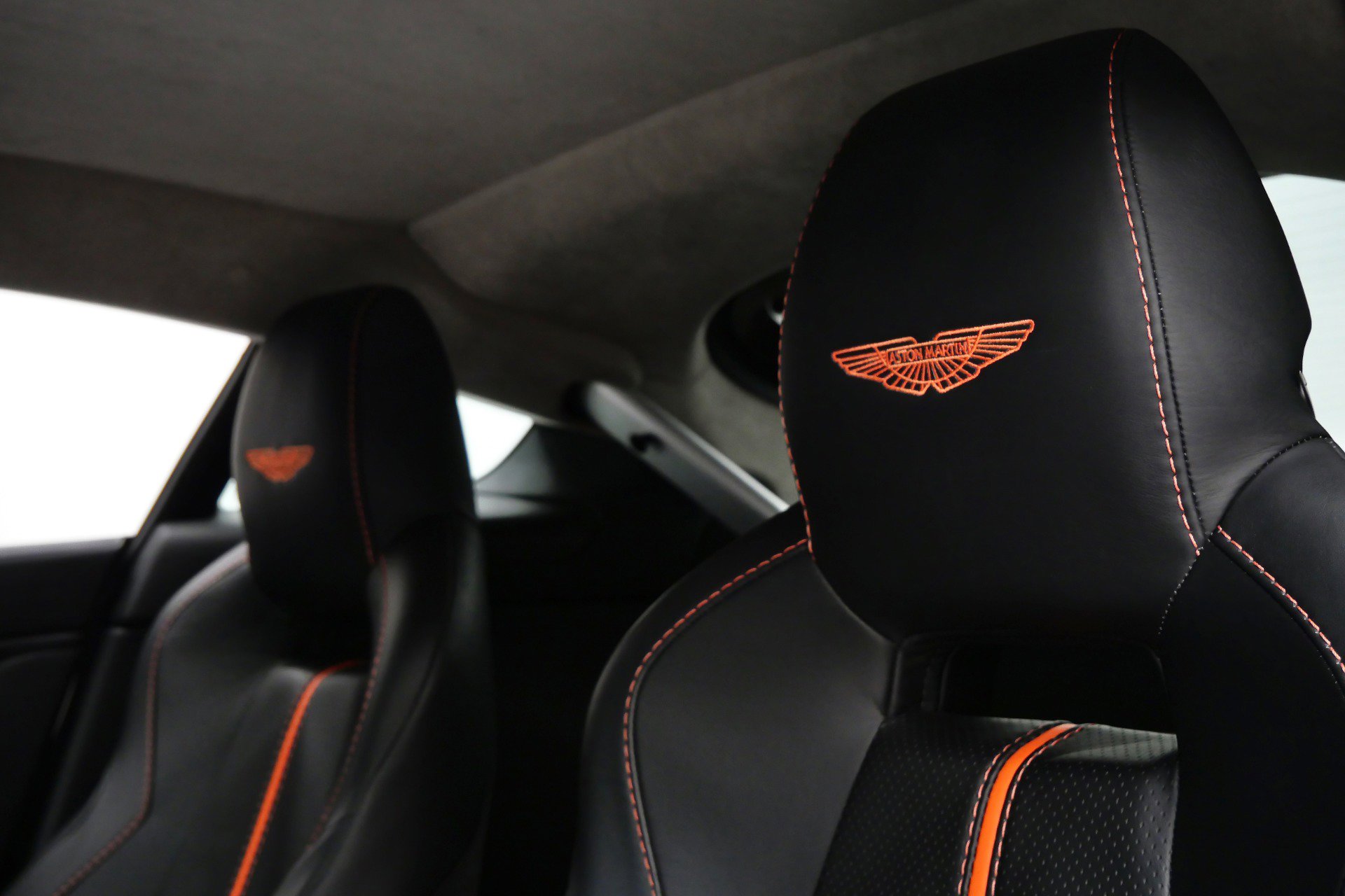 Used 2016 Aston Martin V8 Vantage GT RWD image 25