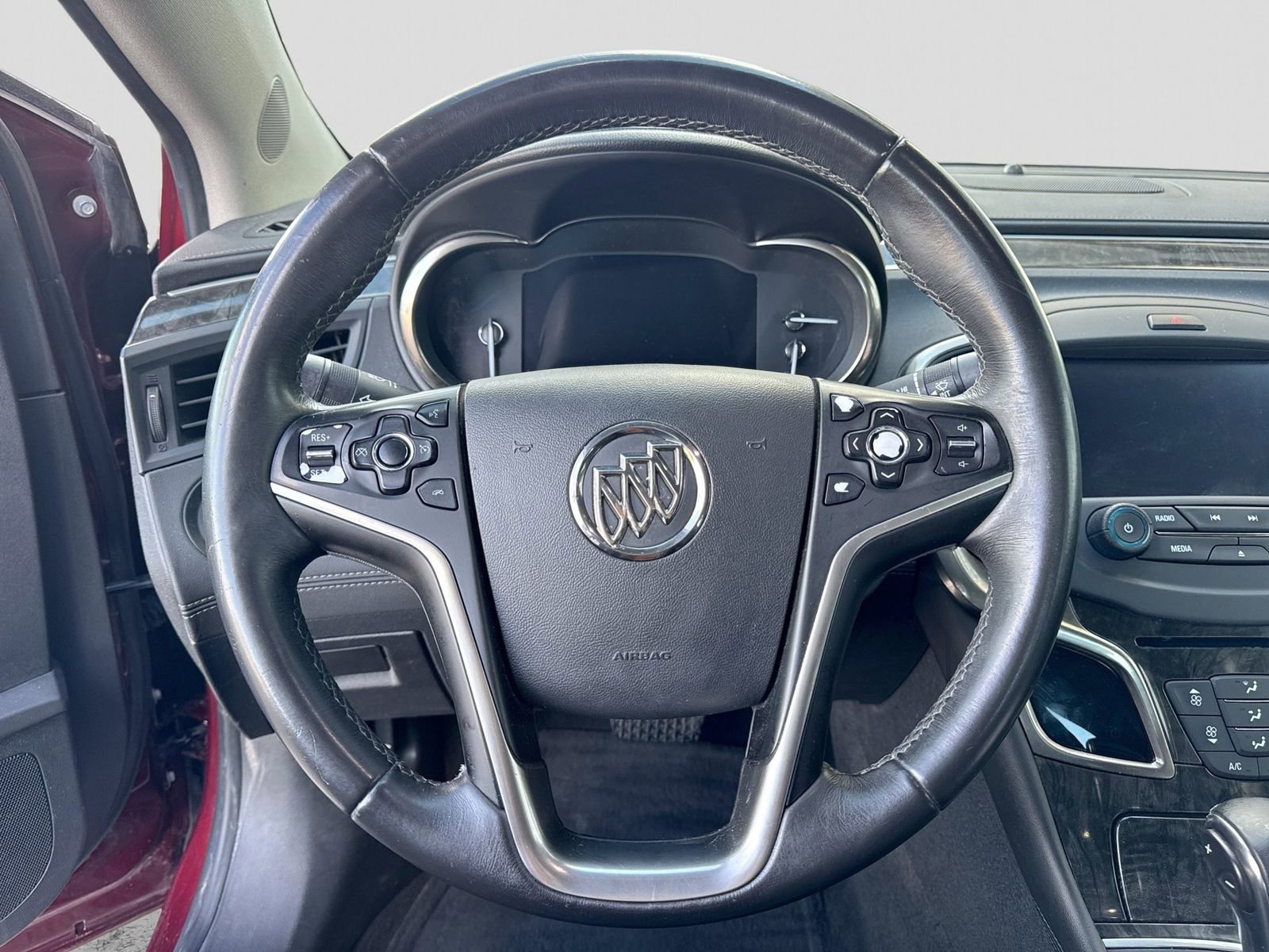 Used 2015 Buick LaCrosse FWD image 21