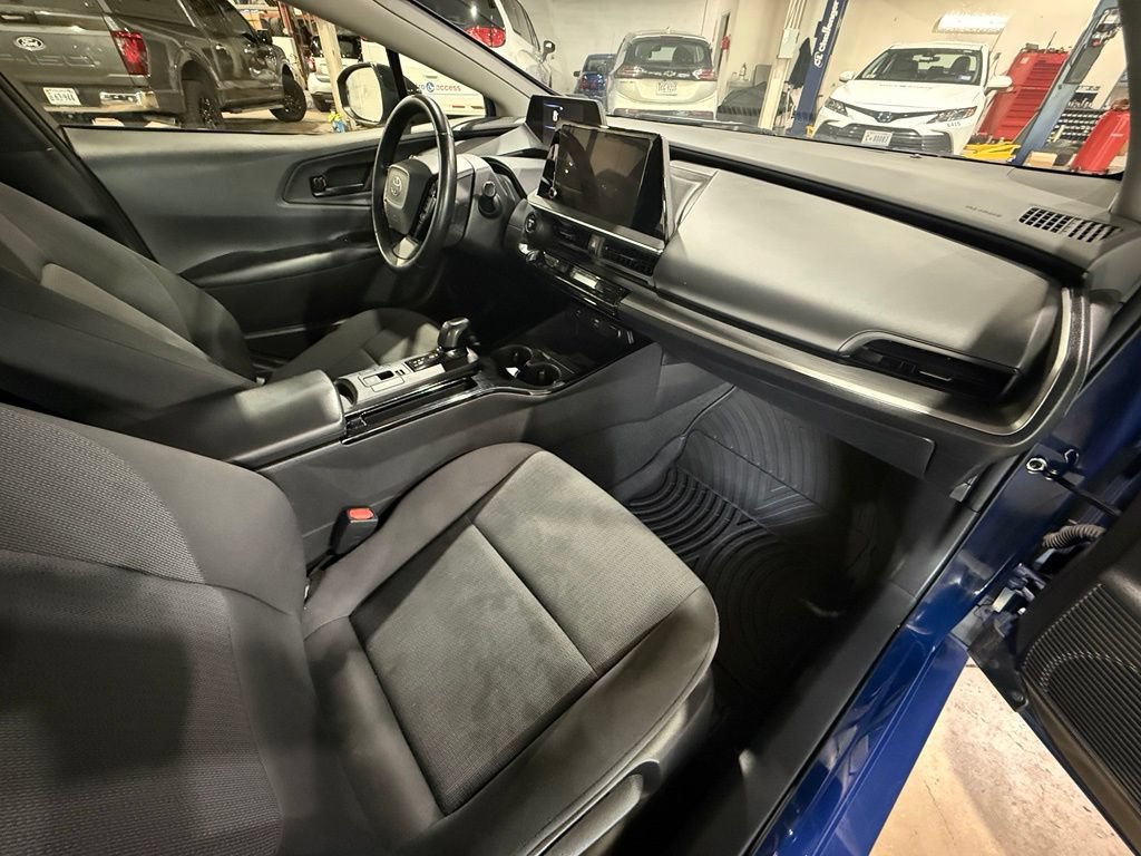 Used 2023 Toyota Prius LE FWD image 23