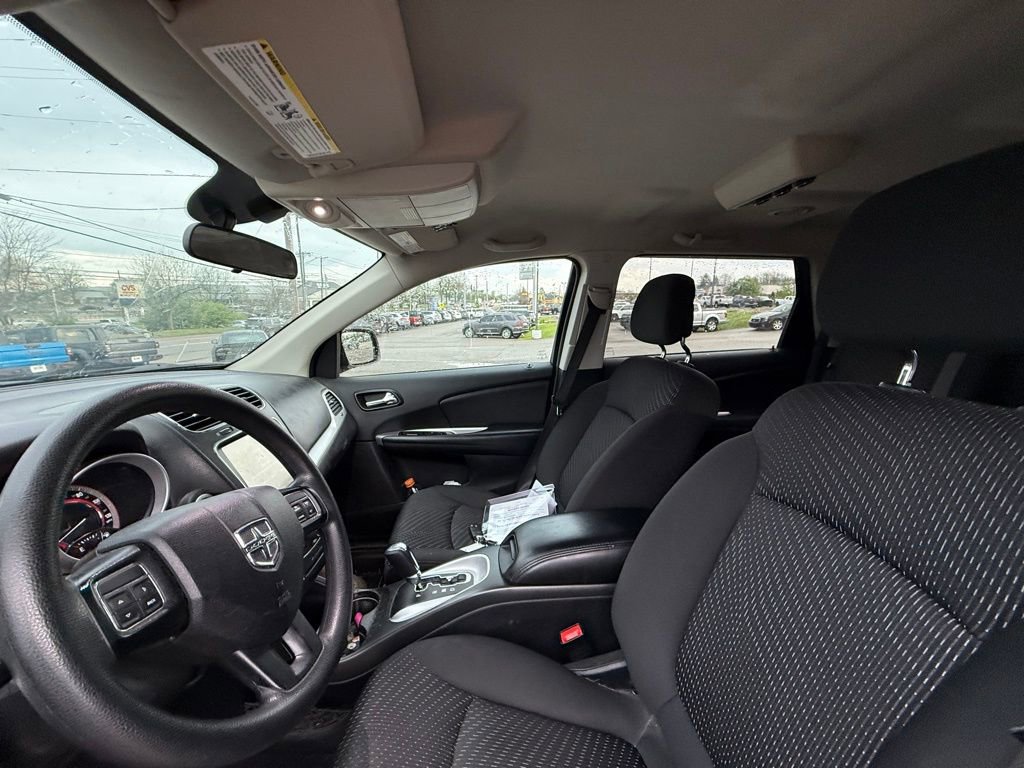 Used 2018 Dodge Journey SXT image 12