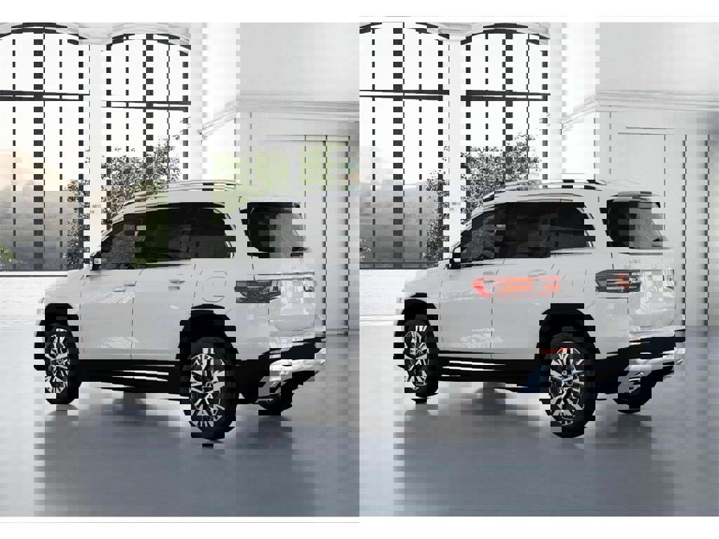 New 2026 Mercedes-Benz GLB 250 4MATIC image 30