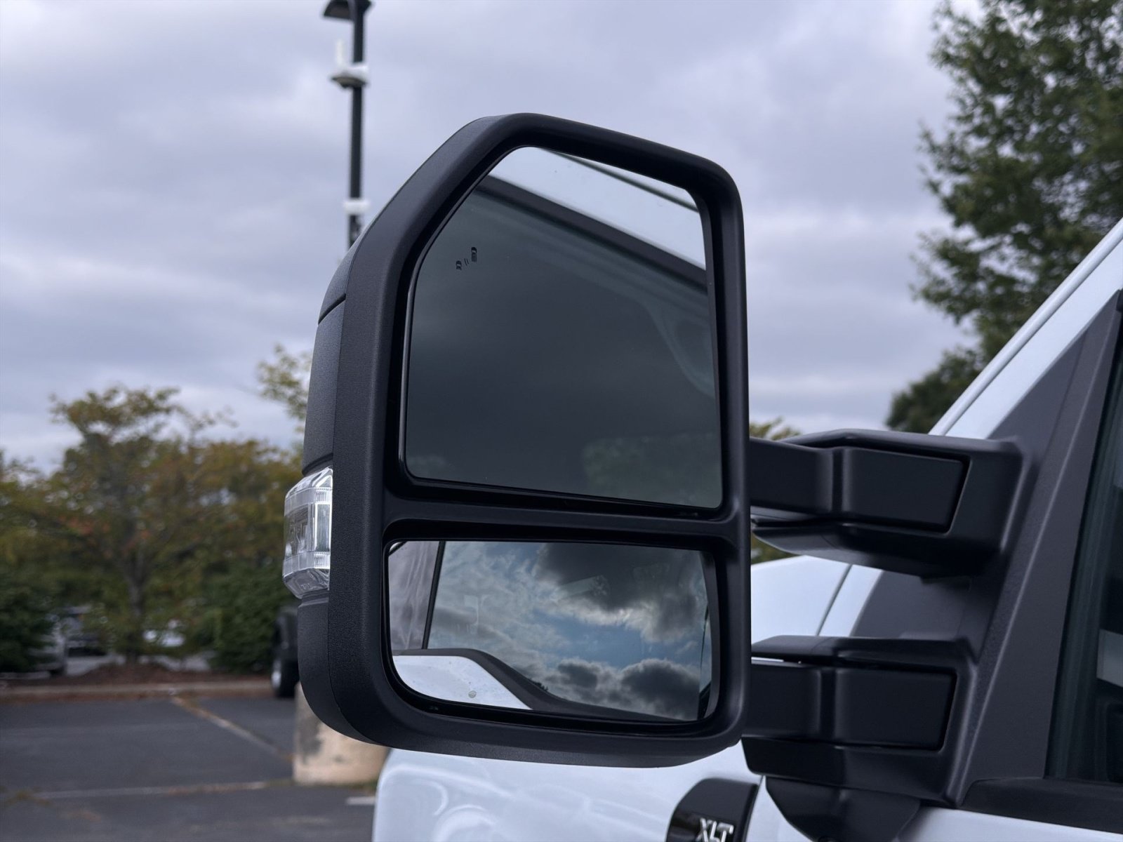 New 2027 Ford F450 XLT w/ 360-Degree Camera Package AWD/4WD image 14