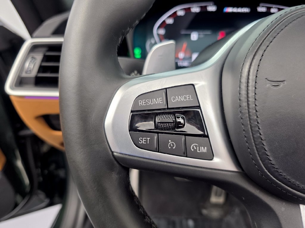 Used 2022 BMW M440i Convertible RWD image 18