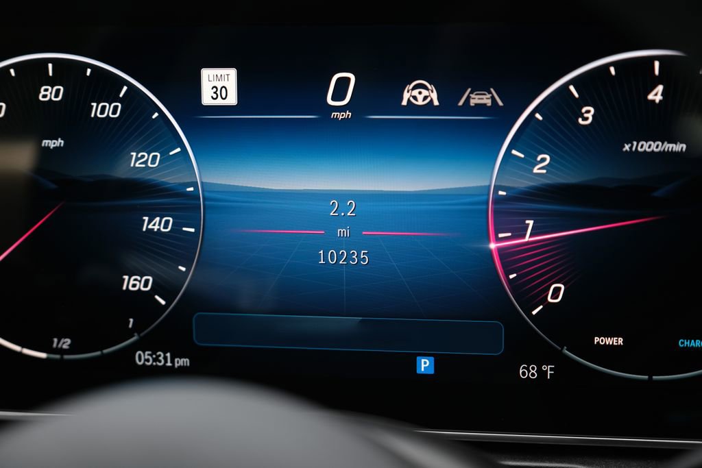 Used 2024 Mercedes-Benz CLE 300 4MATIC Coupe image 17
