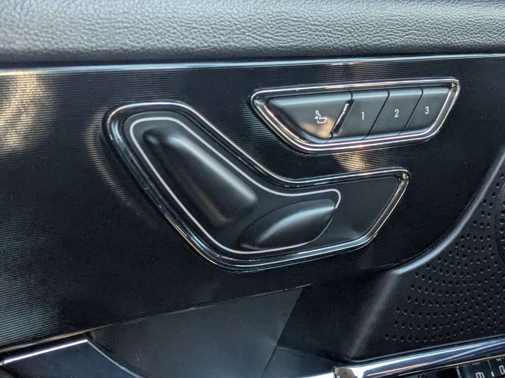 Used 2025 Lincoln Corsair Reserve w/ Jet Appearance Package image 19