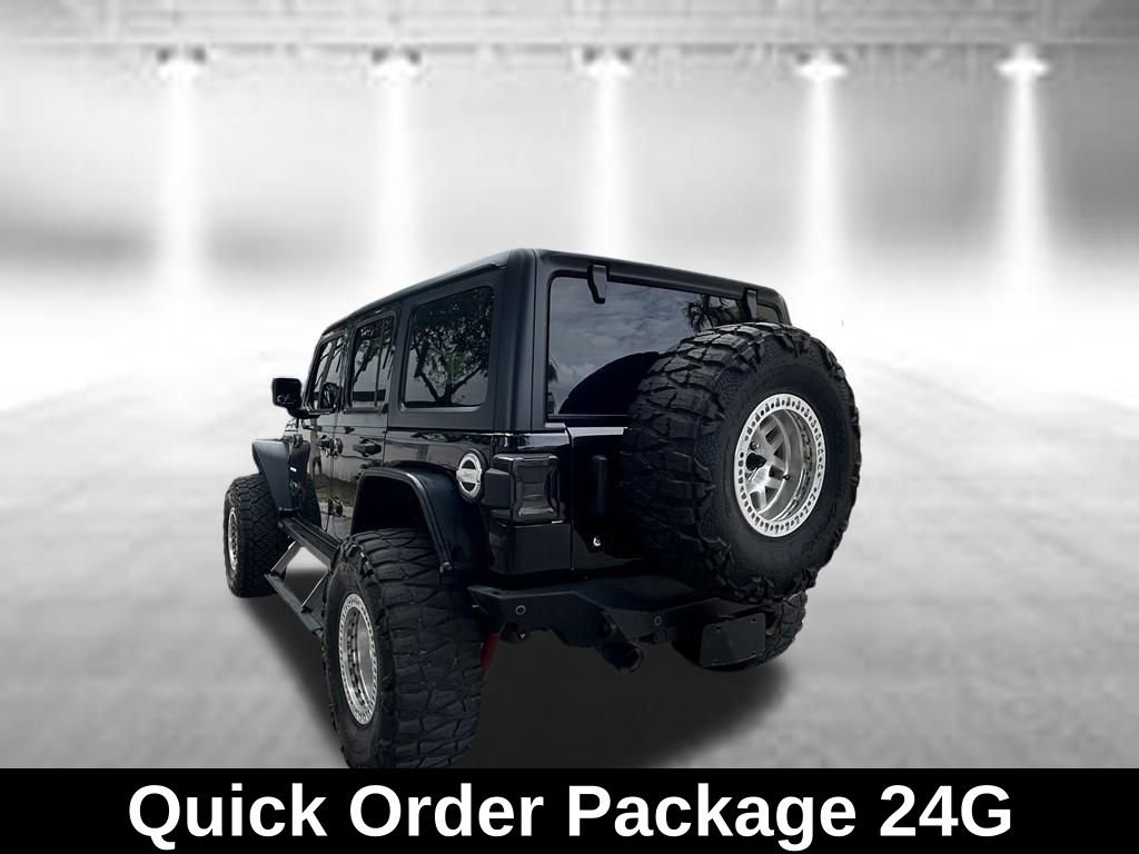 Used 2018 Jeep Wrangler Unlimited Sahara AWD/4WD image 4