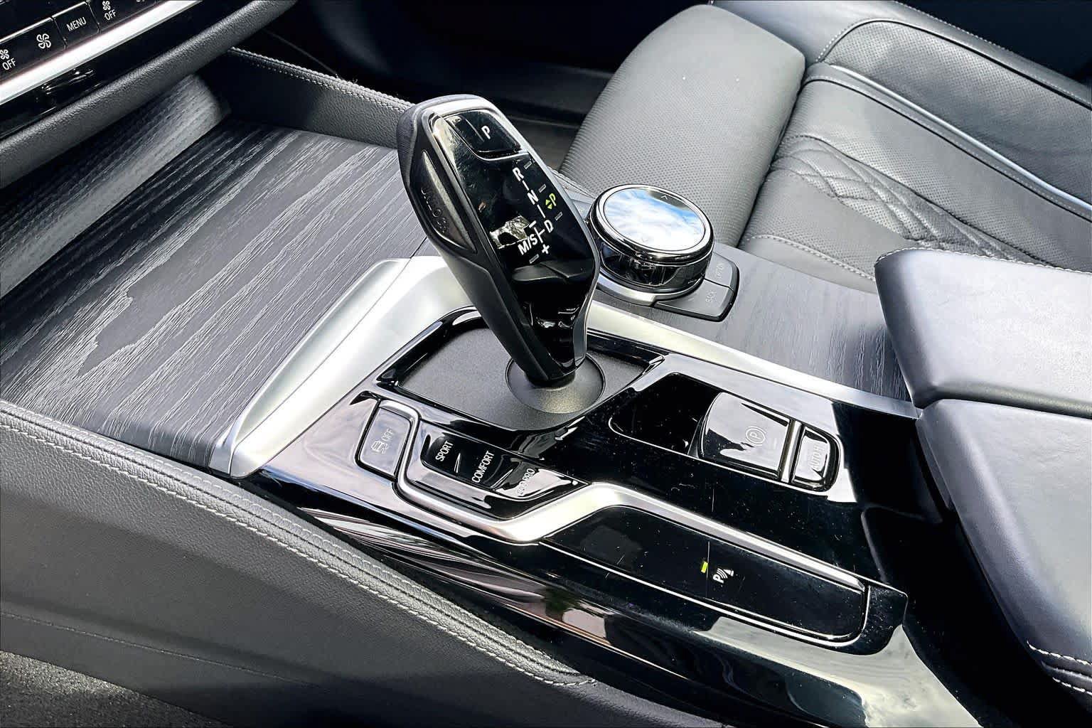 Used 2023 BMW 540i xDrive w/ Executive Package AWD/4WD image 17