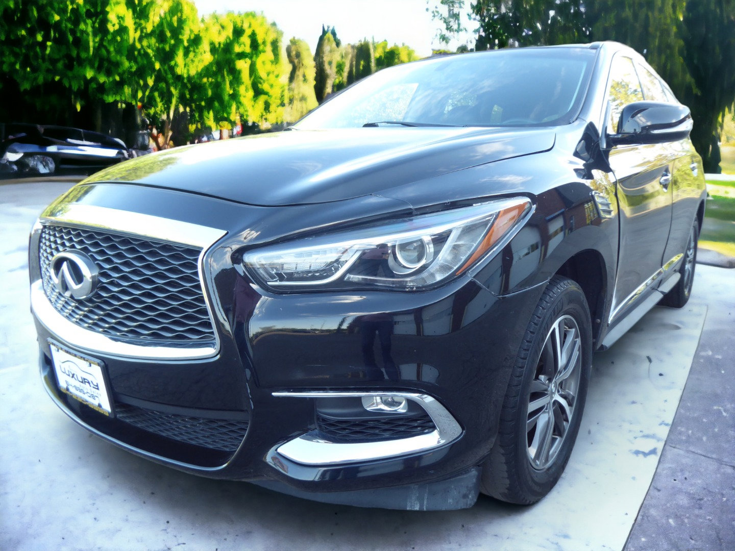 Used 2017 INFINITI QX60 Luxe image 5