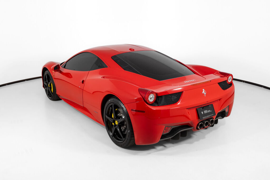 Used 2013 Ferrari 458 Italia Coupe RWD image 17