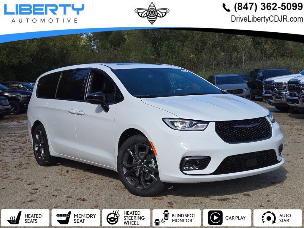 New 2026 Chrysler Pacifica Select image 1