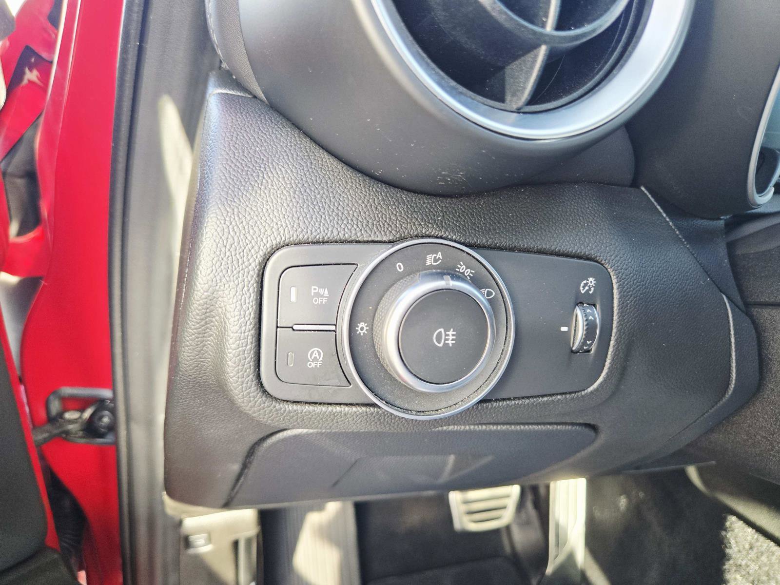 Used 2024 Alfa Romeo Giulia Ti image 35