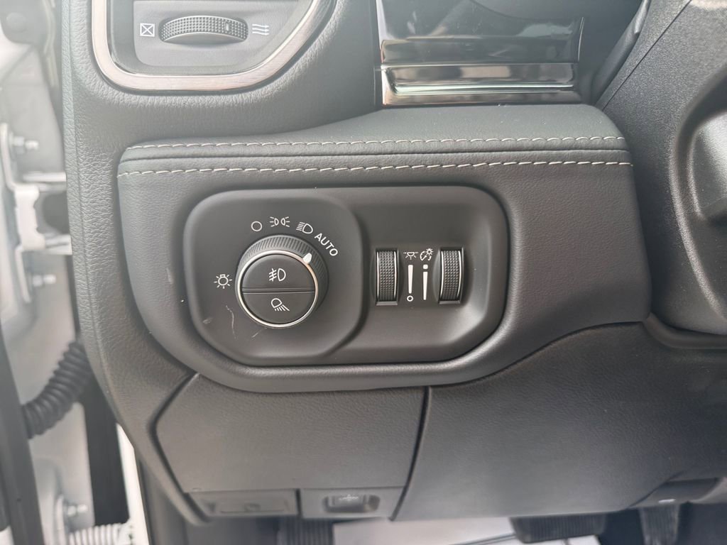 New 2026 RAM 3500 Limited image 19